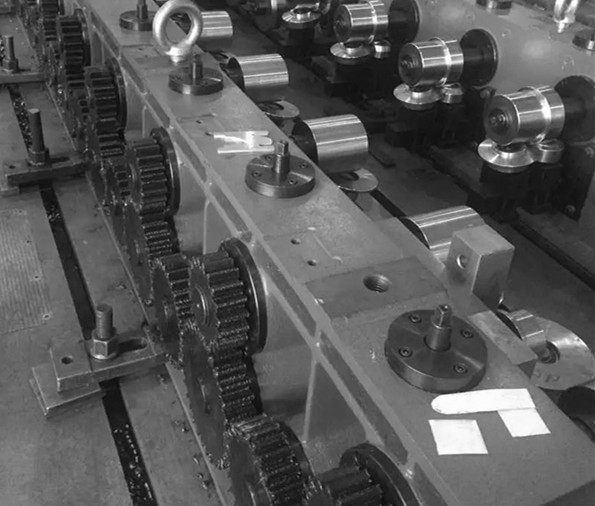 Roll forming mill gear drives