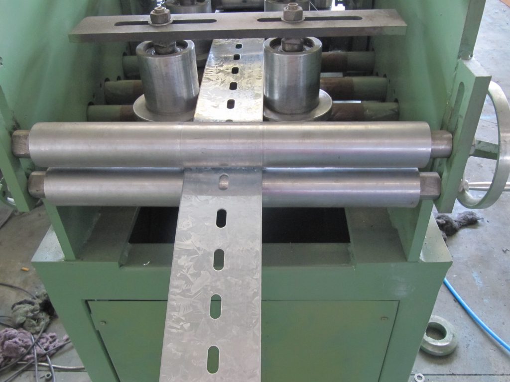 آلة تشكيل دعامة C 4