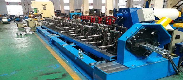 máquina de fabricación de bandejas portacables