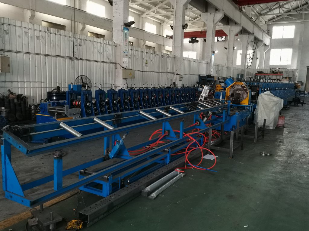upright post roll forming machine