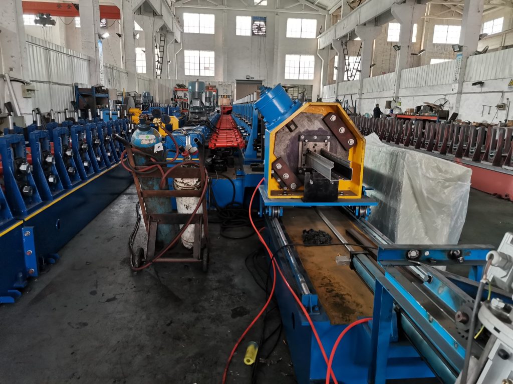 Heavy Duty Upright Rack Roll Forming Machine is ready to shipment