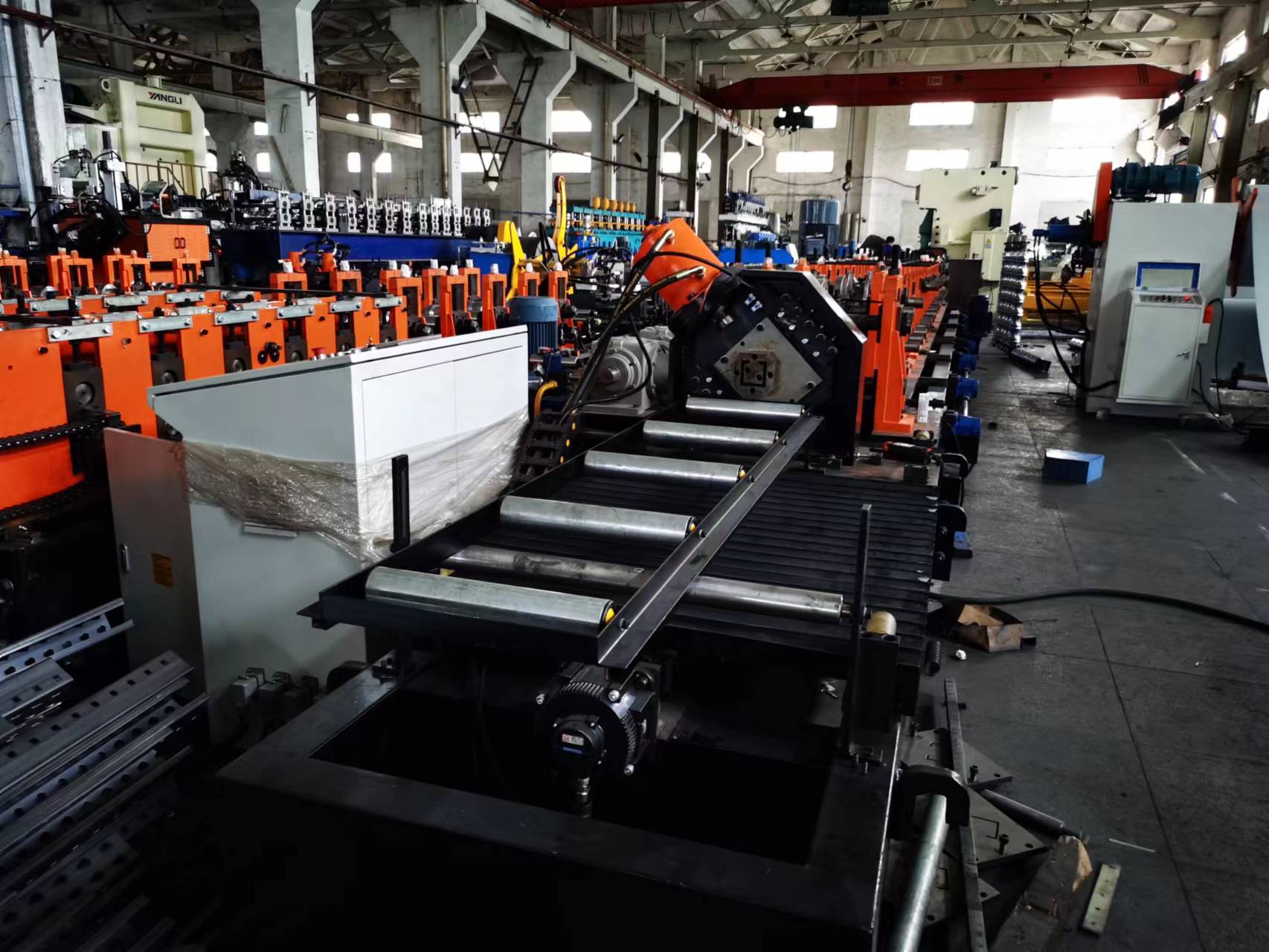 welded column roll forming machine video