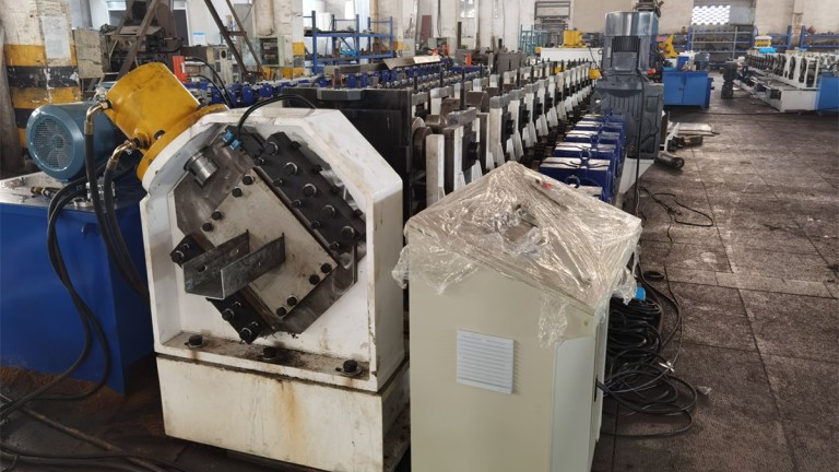 Mesin Bekas Gulung Pos Pengawal