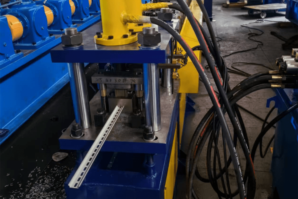 Máquina formadora de rodillos para riel DIN económica