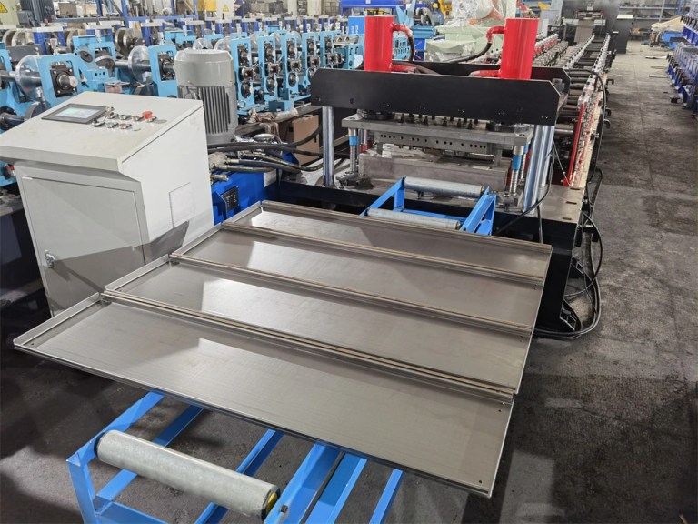 shelf-panel-roll-forming-machine