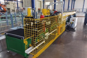 Станок для изготовления стоек подвески, Мексика